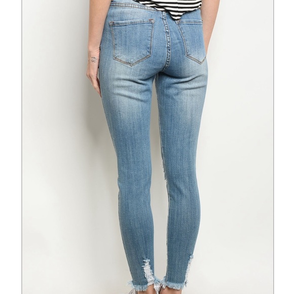 🌴💰✂️MID RISE DENIM🌴 - Picture 2 of 4